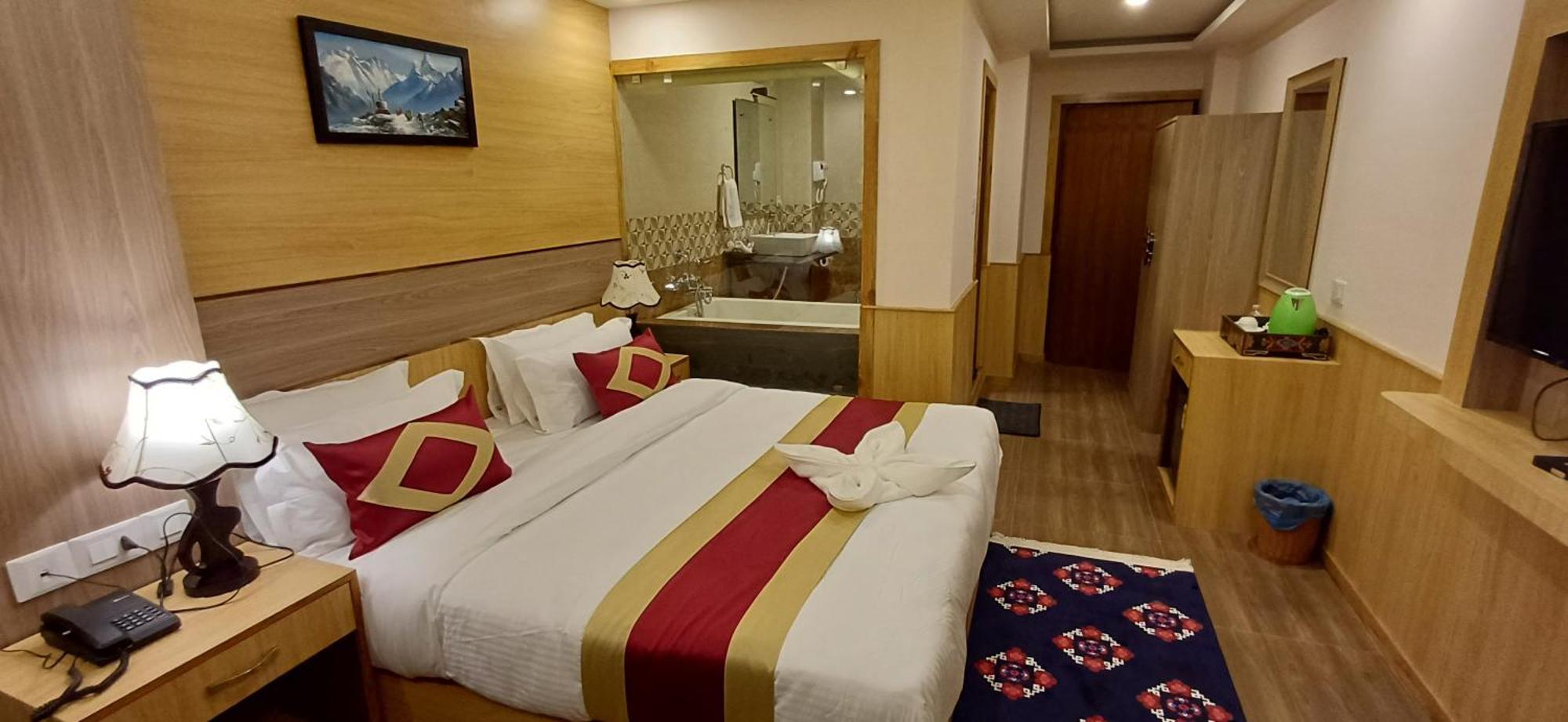 Hotel Yakroo Manang Katmandu Zewnętrze zdjęcie