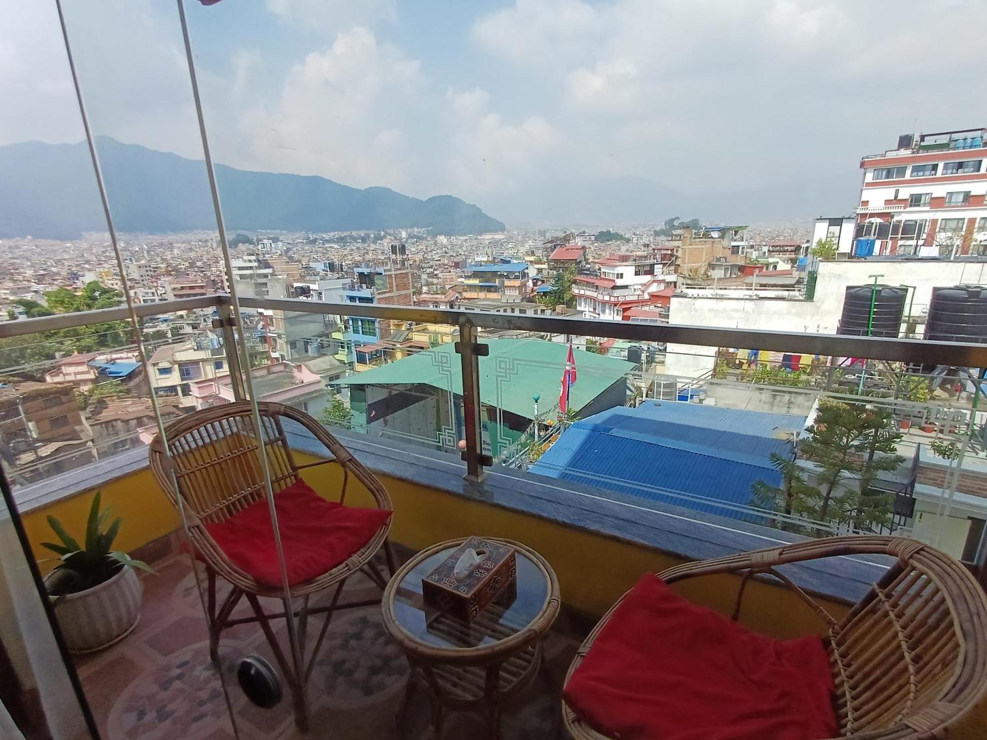 Hotel Yakroo Manang Katmandu Zewnętrze zdjęcie