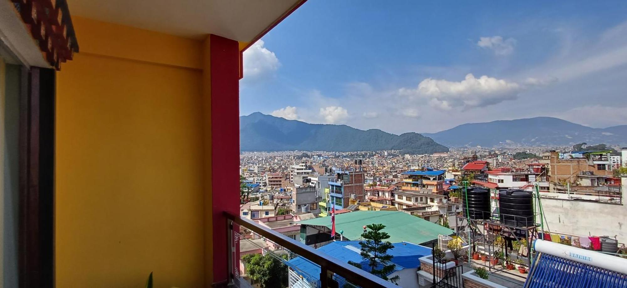 Hotel Yakroo Manang Katmandu Zewnętrze zdjęcie