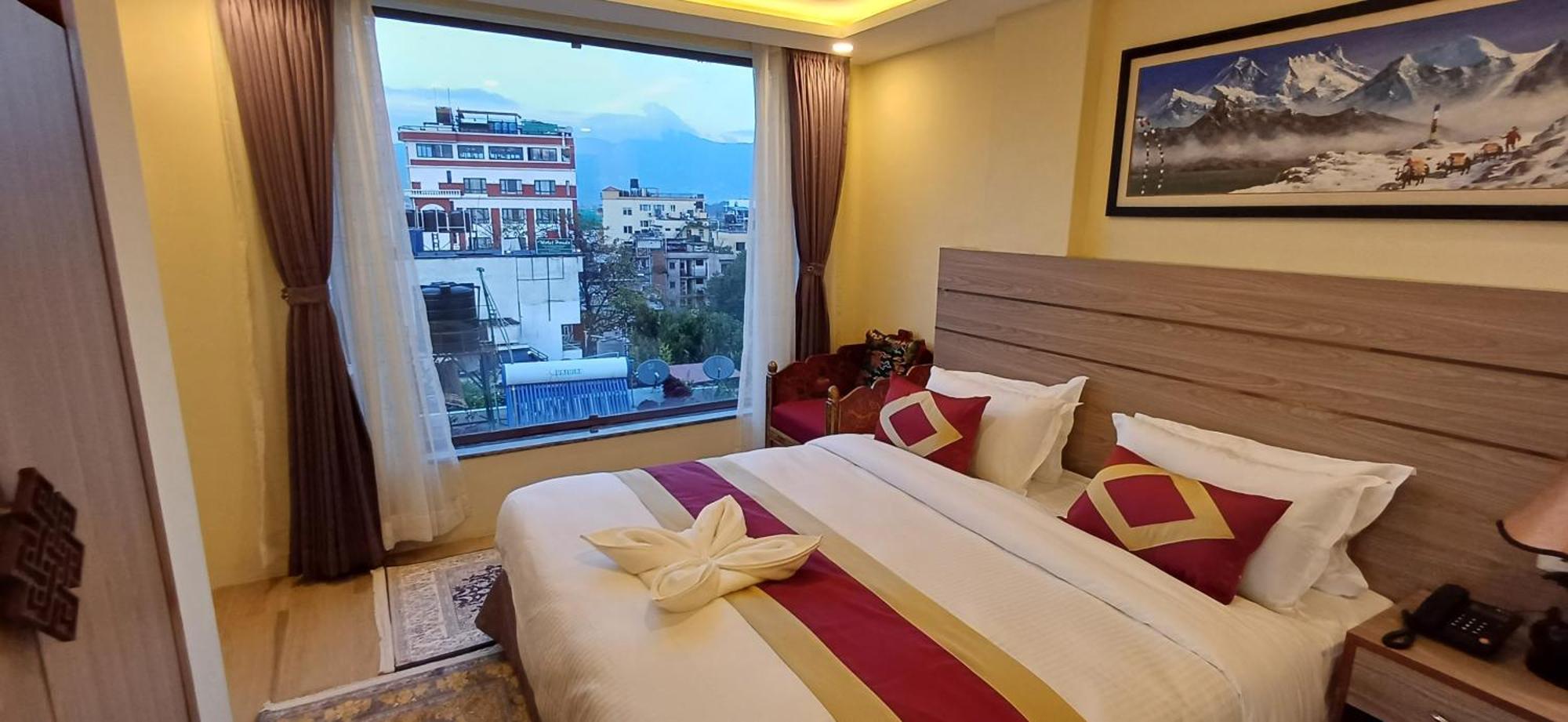 Hotel Yakroo Manang Katmandu Zewnętrze zdjęcie