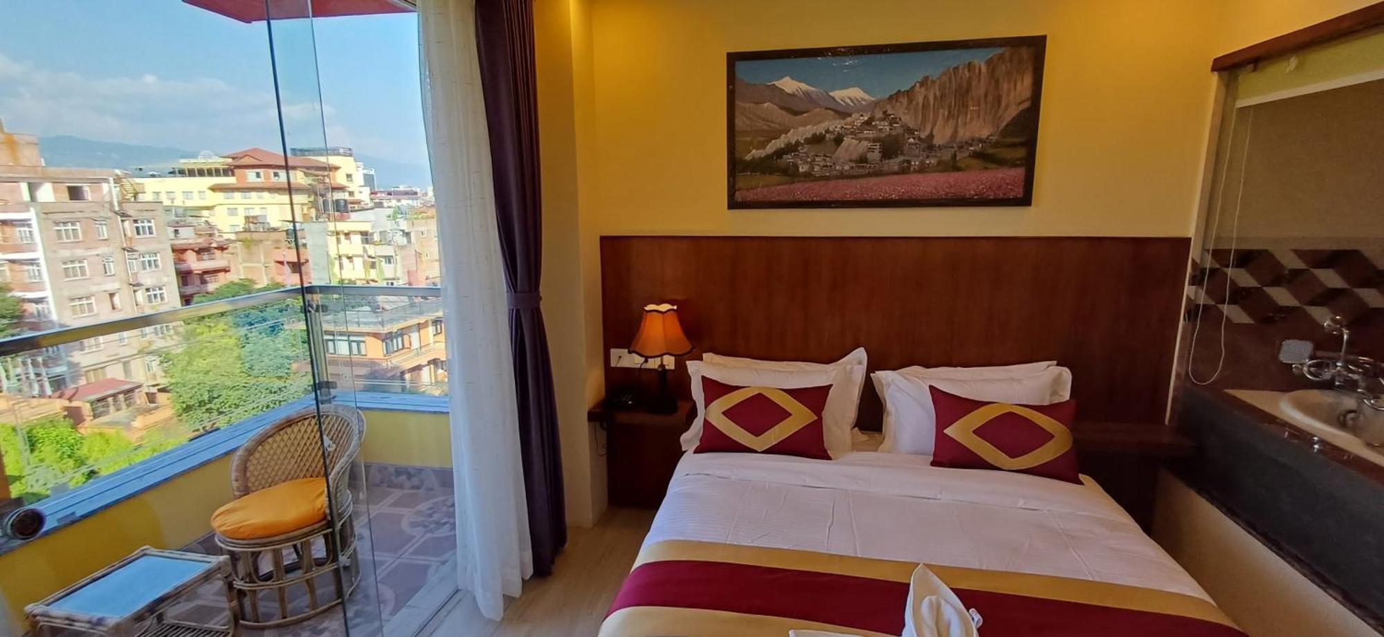 Hotel Yakroo Manang Katmandu Zewnętrze zdjęcie