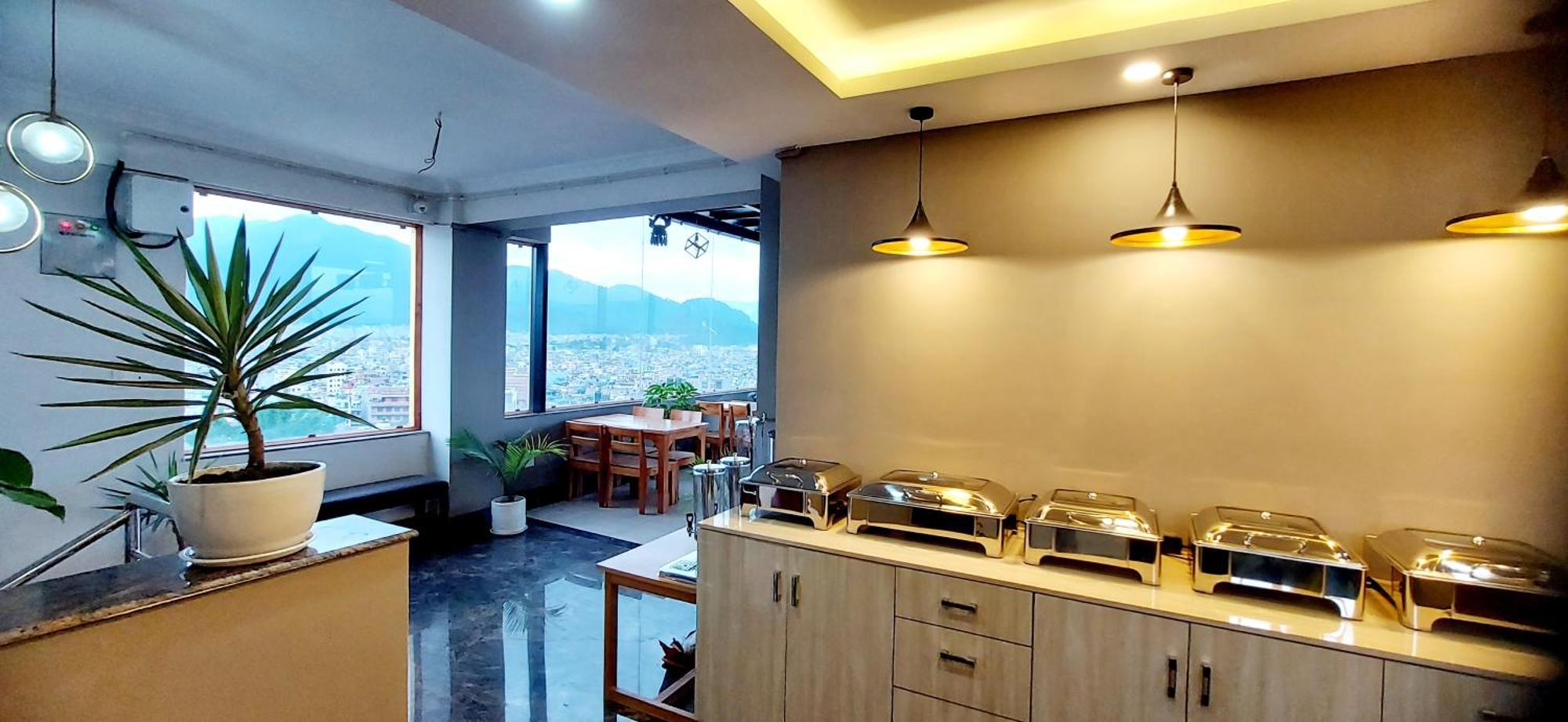 Hotel Yakroo Manang Katmandu Zewnętrze zdjęcie