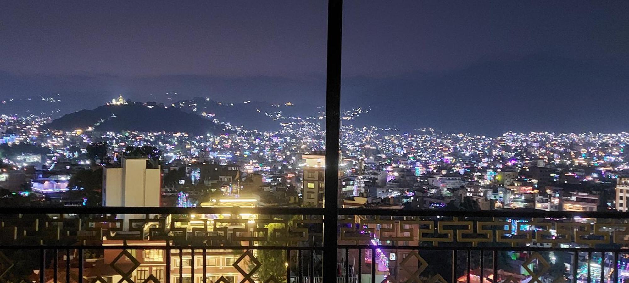 Hotel Yakroo Manang Katmandu Zewnętrze zdjęcie