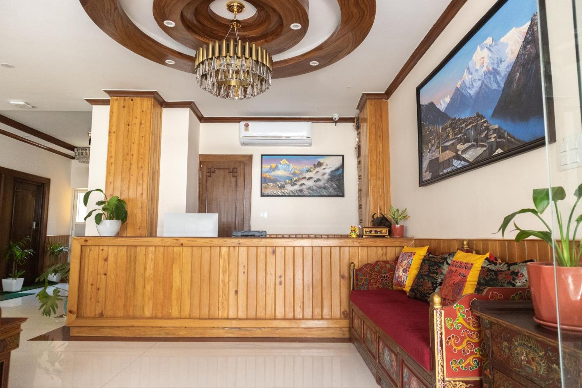 Hotel Yakroo Manang Katmandu Zewnętrze zdjęcie