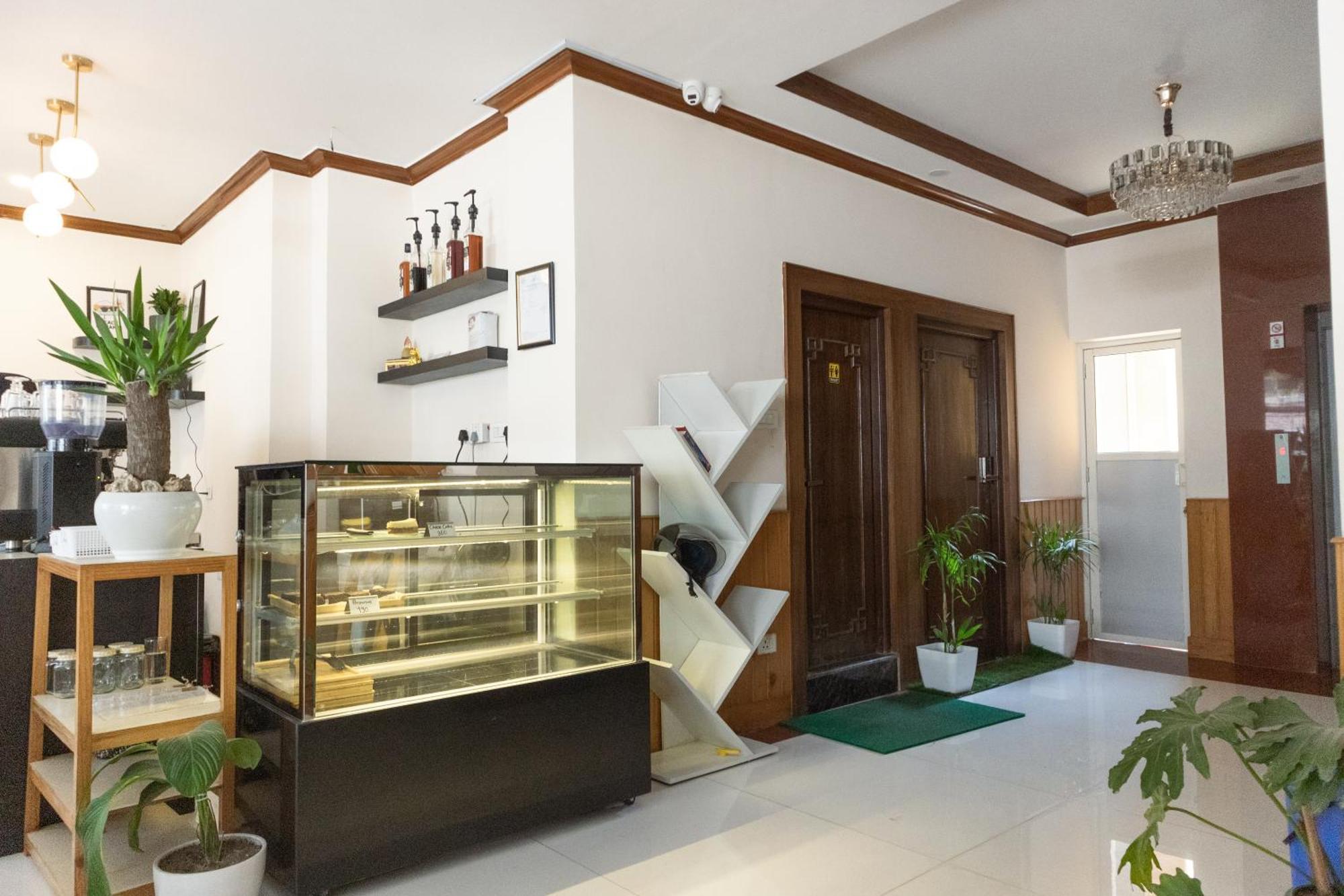 Hotel Yakroo Manang Katmandu Zewnętrze zdjęcie