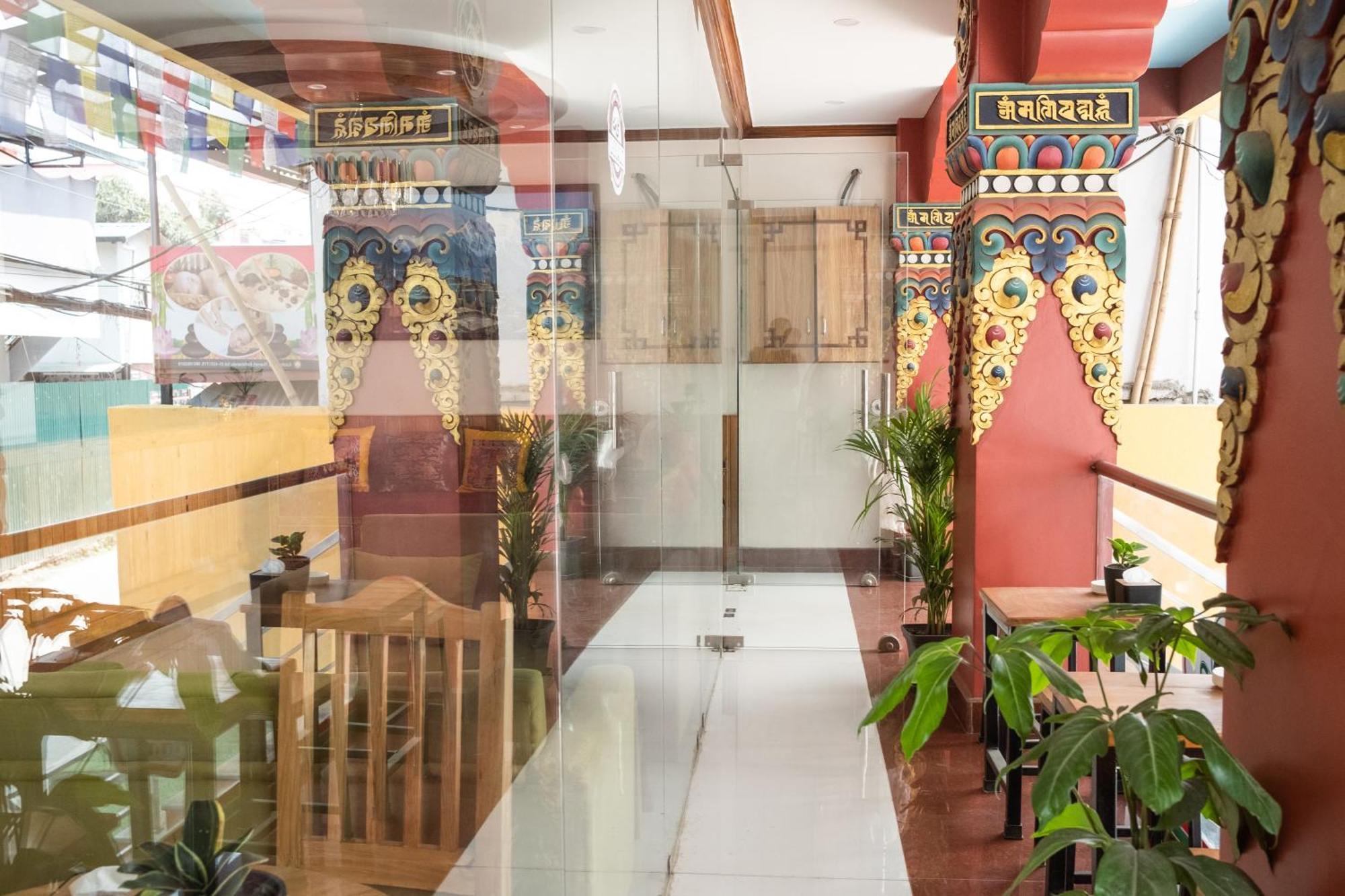 Hotel Yakroo Manang Katmandu Zewnętrze zdjęcie