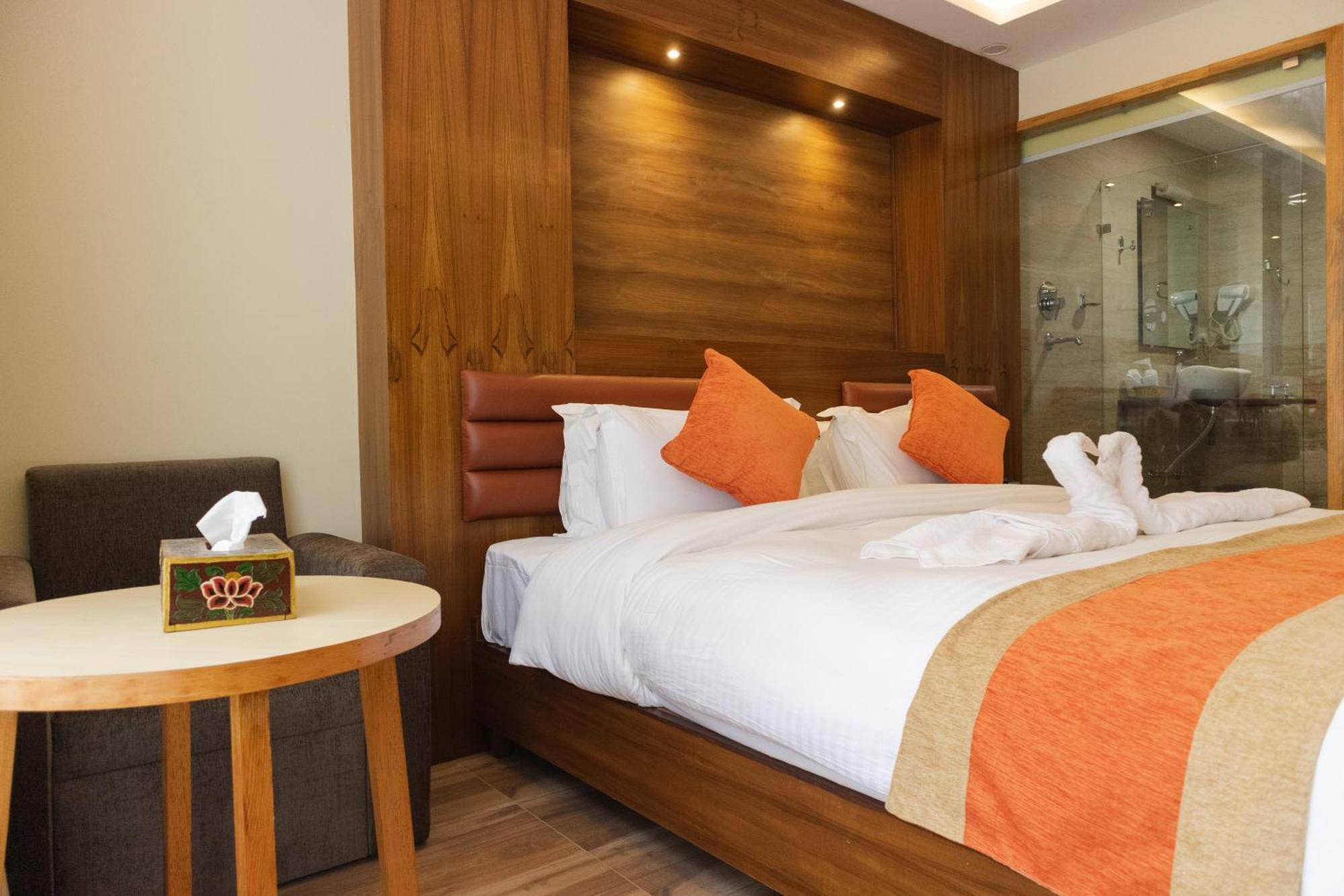 Hotel Yakroo Manang Katmandu Zewnętrze zdjęcie