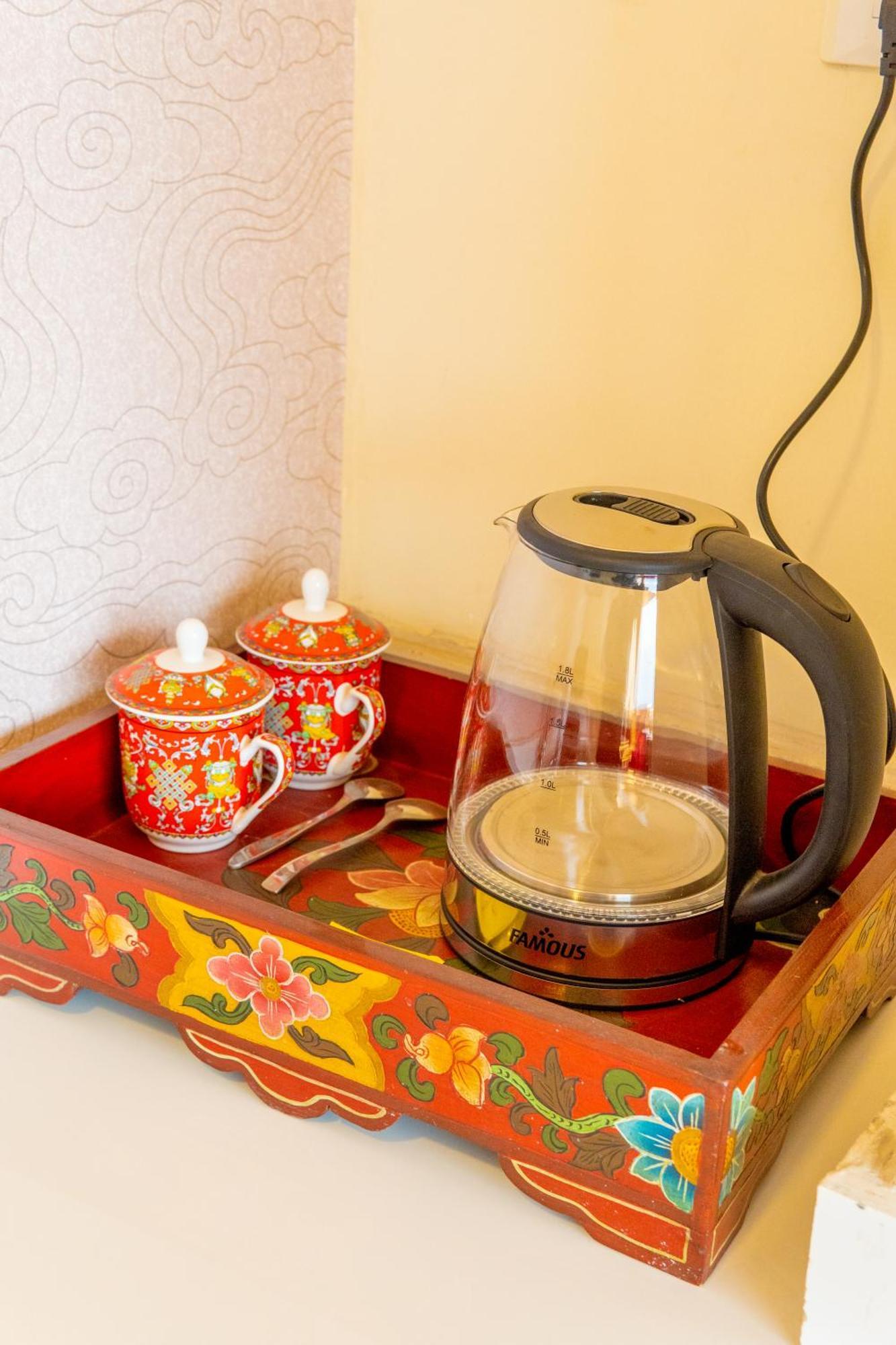 Hotel Yakroo Manang Katmandu Zewnętrze zdjęcie